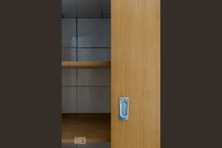 Apartamento para alugar com 60m², 3 quartos e 1 vagaQuarto 2 (Armários)