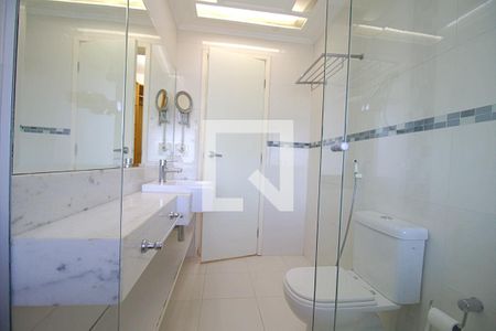 Apartamento para alugar com 64m², 1 quarto e 2 vagas Apartamento para alugar com 64m², 1 quarto e 2 vagasBanheiro da Suíte 1