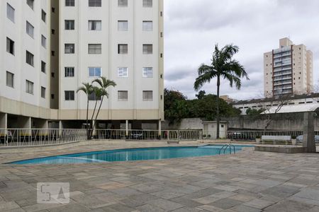 Apartamento para alugar com 69m², 2 quartos e 1 vagaÁrea comum - Piscina