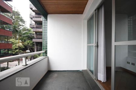 Varanda de apartamento para alugar com 3 quartos, 125m² em Vila Suzana, São Paulo