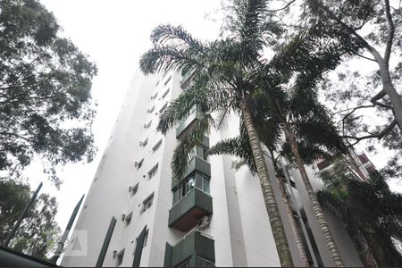 Fachada de apartamento para alugar com 3 quartos, 125m² em Vila Suzana, São Paulo