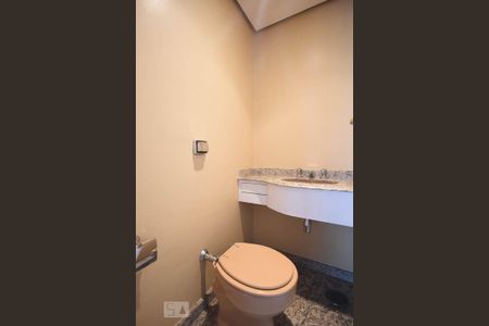 Lavabo de apartamento para alugar com 3 quartos, 125m² em Vila Suzana, São Paulo