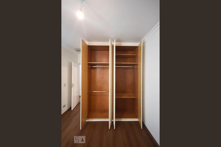Apartamento para alugar com 125m², 3 quartos e 3 vagasArmário da Suíte 2