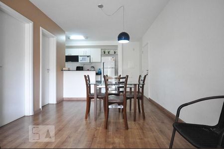mesa de jantar de apartamento para alugar com 1 quarto, 60m² em Jardim Leonor, São Paulo