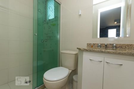 Banheiro de apartamento para alugar com 2 quartos, 65m² em Vila Paulista, São Paulo
