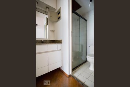 Banheiro de kitnet/studio à venda com 1 quarto, 25m² em Jardim Vila Mariana, São Paulo