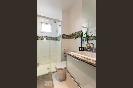 Apartamento para alugar com 100m², 2 quartos e 2 vagas Apartamento para alugar com 100m², 2 quartos e 2 vagasBanheiro da suíte