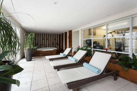 Apartamento para alugar com 100m², 2 quartos e 2 vagas Apartamento para alugar com 100m², 2 quartos e 2 vagasSpa