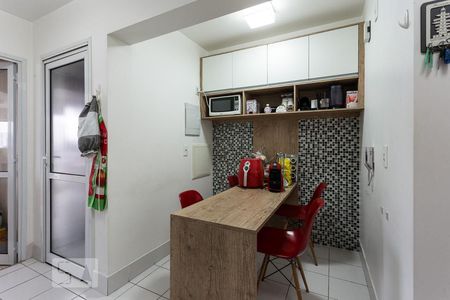 Apartamento para alugar com 100m², 2 quartos e 2 vagas Apartamento para alugar com 100m², 2 quartos e 2 vagasCozinha