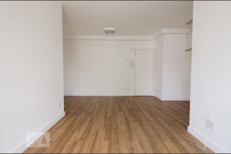 Sala de apartamento para alugar com 2 quartos, 67m² em Centro, Campinas