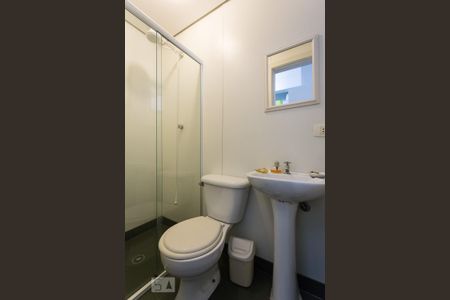Apartamento para alugar com 200m², 4 quartos e 3 vagasBanheiro de serviço