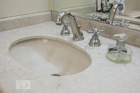 Apartamento para alugar com 200m², 4 quartos e 3 vagasBanheiro da suíte 2