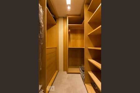 Apartamento para alugar com 200m², 4 quartos e 3 vagasSuite 2 - Closet