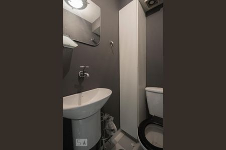 Lavabo de apartamento para alugar com 1 quarto, 50m² em Indianópolis, São Paulo