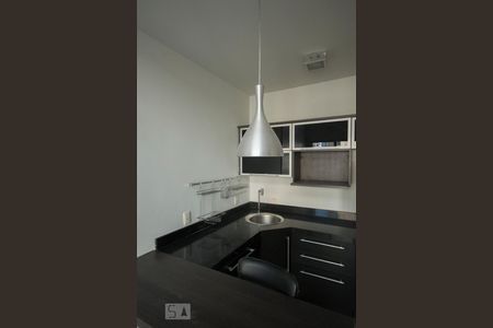 Cozinha de apartamento à venda com 1 quarto, 50m² em Indianópolis, São Paulo