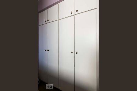 Quarto 2 (Armários) de apartamento para alugar com 3 quartos, 90m² em Vila Gomes Cardim, São Paulo