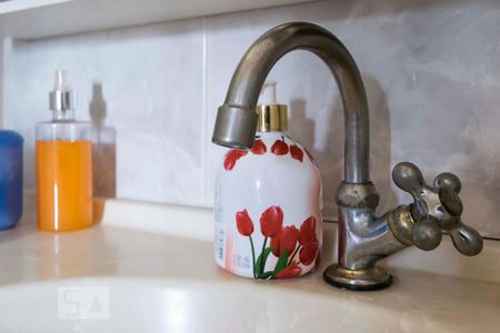 Banheiro (Torneira) de apartamento para alugar com 3 quartos, 90m² em Vila Gomes Cardim, São Paulo