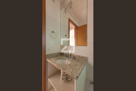 Apartamento para alugar com 62m², 2 quartos e 2 vagas Apartamento para alugar com 62m², 2 quartos e 2 vagasBanheiro