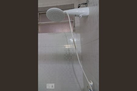 Banheiro de kitnet/studio para alugar com 1 quarto, 35m² em Centro, São Paulo