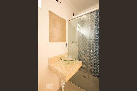 Banheiro  de apartamento para alugar com 2 quartos, 72m² em Cambuí, Campinas