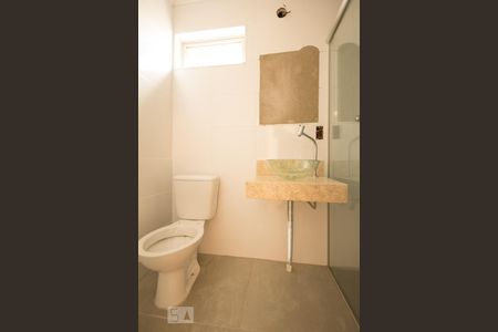 Banheiro de apartamento para alugar com 2 quartos, 72m² em Cambuí, Campinas