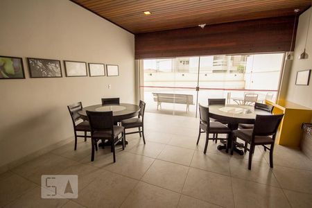 Apartamento à venda com 72m², 2 quartos e 1 vagaSalão de Festa - Condomínio
