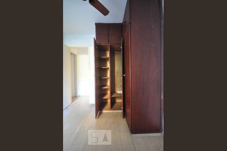 Apartamento para alugar com 62m², 2 quartos e 1 vagaarmário do quarto 1
