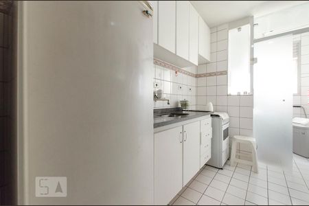 Cozinha de apartamento para alugar com 2 quartos, 62m² em Continental, Osasco