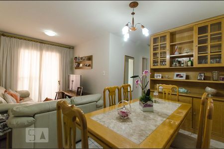 Sala de apartamento para alugar com 2 quartos, 62m² em Continental, Osasco