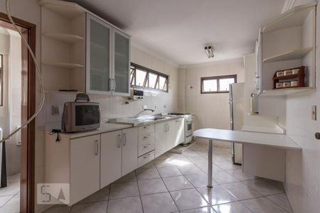 Apartamento à venda com 140m², 2 quartos e 2 vagasCozinha