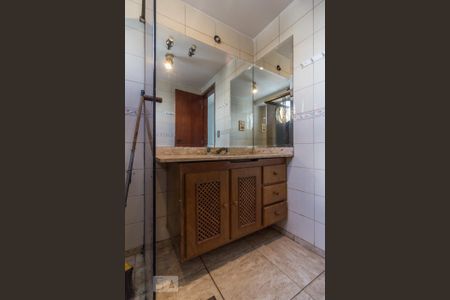 Apartamento à venda com 140m², 2 quartos e 2 vagasBanheiro da Suite 1