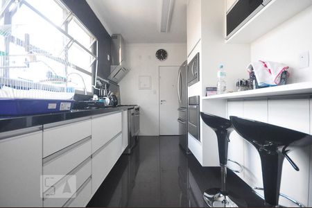 cozinha de apartamento para alugar com 3 quartos, 387m² em Jardim Leonor, São Paulo