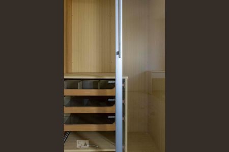 Quarto 1 (Armários) de apartamento para alugar com 1 quarto, 42m² em Vila Clementino, São Paulo