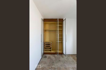 Quarto 1 (Armários) de apartamento para alugar com 1 quarto, 42m² em Vila Clementino, São Paulo