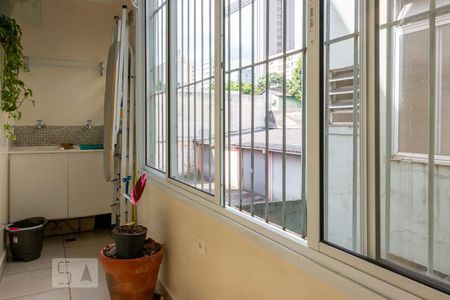 Apartamento à venda com 77m², 1 quarto e sem vagaÁrea de serviço