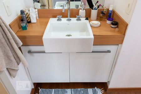 Apartamento à venda com 77m², 1 quarto e sem vagaPia