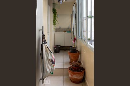 Apartamento à venda com 77m², 1 quarto e sem vagaÁrea de serviço