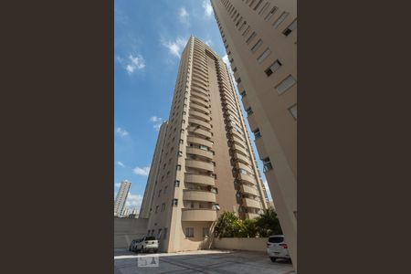 Apartamento para alugar com 60m², 3 quartos e 1 vagaFachada