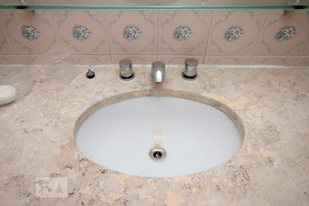 Apartamento à venda com 189m², 3 quartos e 1 vagaBanheiro da Suíte