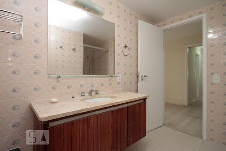 Apartamento à venda com 189m², 3 quartos e 1 vagaBanheiro da Suíte