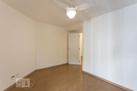 Apartamento à venda com 209m², 4 quartos e 3 vagas Apartamento à venda com 209m², 4 quartos e 3 vagasQuarto 1