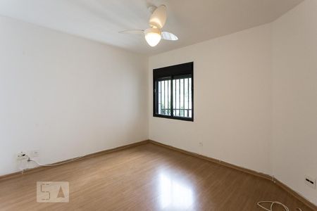 Apartamento à venda com 209m², 4 quartos e 3 vagas Apartamento à venda com 209m², 4 quartos e 3 vagasQuarto 1