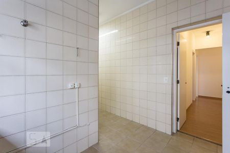 Apartamento à venda com 209m², 4 quartos e 3 vagas Apartamento à venda com 209m², 4 quartos e 3 vagasÁrea de serviço