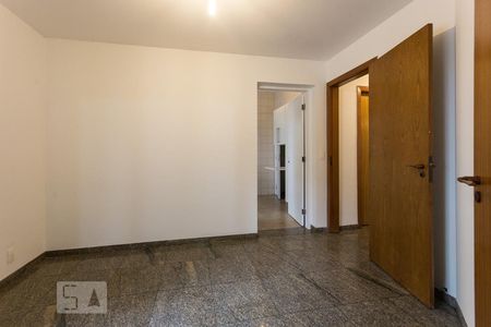Apartamento à venda com 209m², 4 quartos e 3 vagas Apartamento à venda com 209m², 4 quartos e 3 vagasCopa
