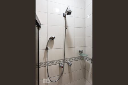 Apartamento à venda com 209m², 4 quartos e 3 vagas Apartamento à venda com 209m², 4 quartos e 3 vagasBanheiro da suíte 2