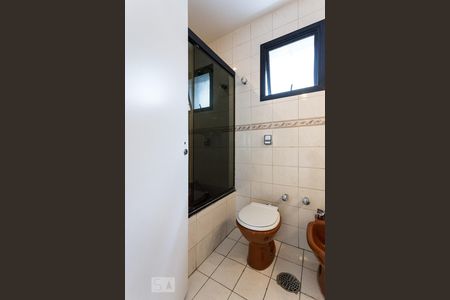 Apartamento à venda com 209m², 4 quartos e 3 vagas Apartamento à venda com 209m², 4 quartos e 3 vagasBanheiro da suíte 1