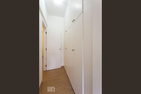 Apartamento à venda com 209m², 4 quartos e 3 vagas Apartamento à venda com 209m², 4 quartos e 3 vagasSuíte 1