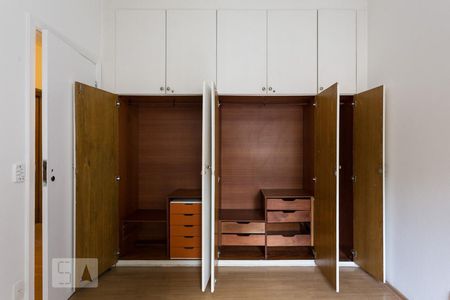 Apartamento à venda com 209m², 4 quartos e 3 vagas Apartamento à venda com 209m², 4 quartos e 3 vagasQuarto 2