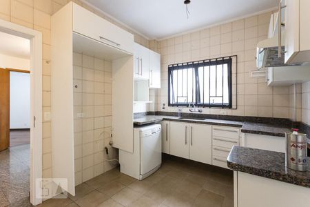 Apartamento à venda com 209m², 4 quartos e 3 vagas Apartamento à venda com 209m², 4 quartos e 3 vagasCozinha