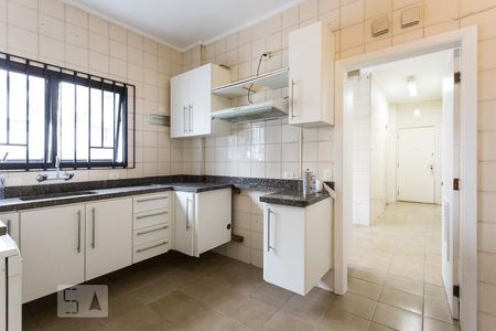 Apartamento à venda com 209m², 4 quartos e 3 vagas Apartamento à venda com 209m², 4 quartos e 3 vagasCozinha